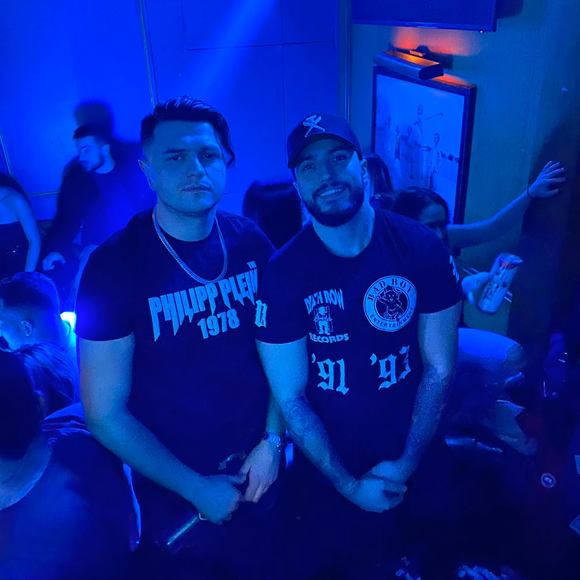 Meet your Posher, Moee - Picture 1 of 1